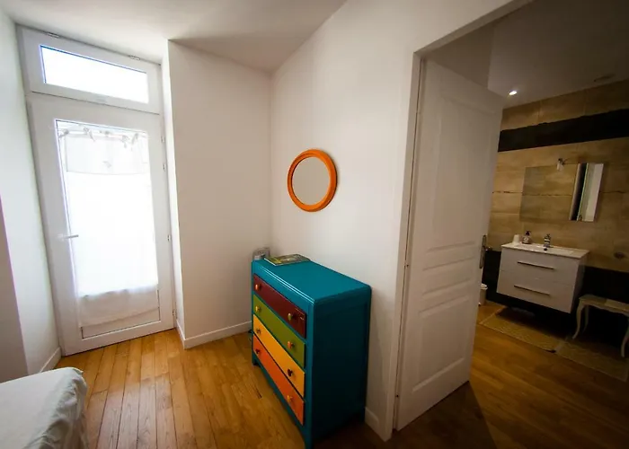 Le Massilia * Βισύ